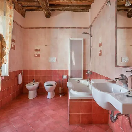 Antica Residenza Santa Chiara 3*