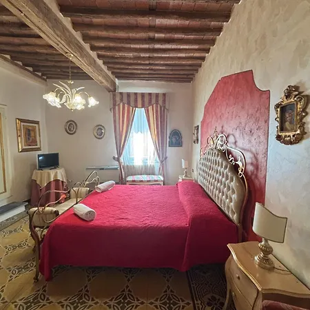 Antica Residenza Santa Chiara 3*
