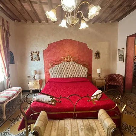 Antica Residenza Santa Chiara -city Center Maison d'hôtes