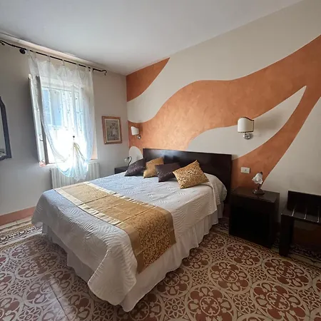 Maison d'hôtes Antica Residenza Santa Chiara -city Center