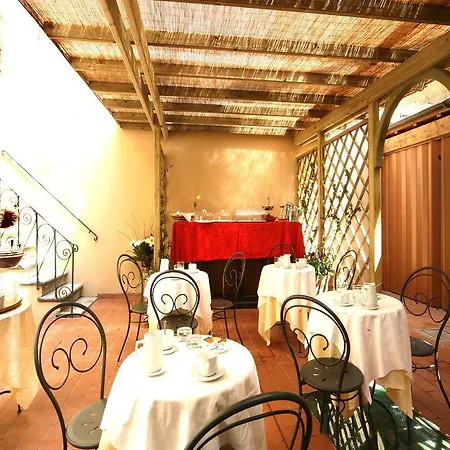 Antica Residenza Santa Chiara -city Center Gæstehus Lucca