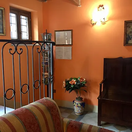 Antica Residenza Santa Chiara -city Center 3* Lucca