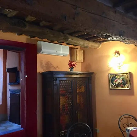 Antica Residenza Santa Chiara -city Center Lucca