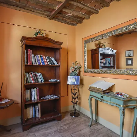 Antica Residenza Santa Chiara -city Center Gæstehus 3*