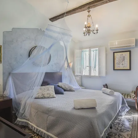 Antica Residenza Santa Chiara -city Center 3* Lucca