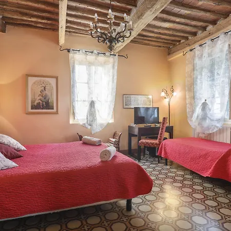 Antica Residenza Santa Chiara -city Center 3*