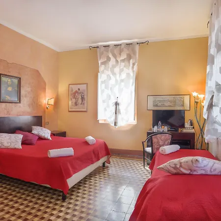 Antica Residenza Santa Chiara -city Center 3* Lucca