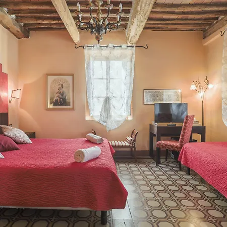 Antica Residenza Santa Chiara -city Center Lucca
