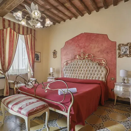 Antica Residenza Santa Chiara -city Center Lucca