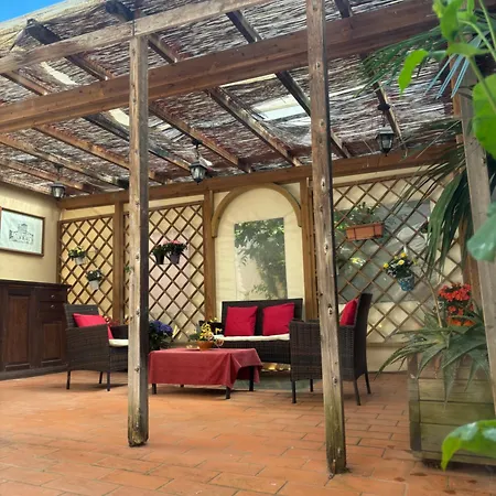 Antica Residenza Santa Chiara -city Center Lucca