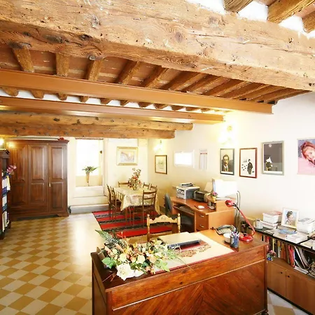 Antica Residenza Santa Chiara 3*