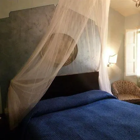Antica Residenza Santa Chiara -city Center 3* Lucca